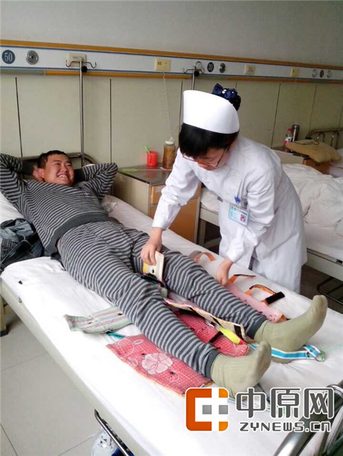 我们仔细操作,不遗漏关于您病情的每一个细节!_副本.jpg